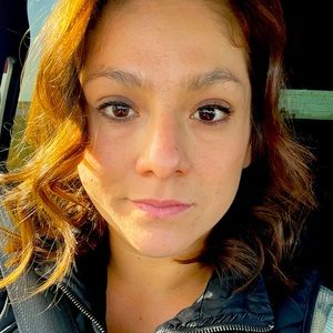 Meet your Posher, Vi!